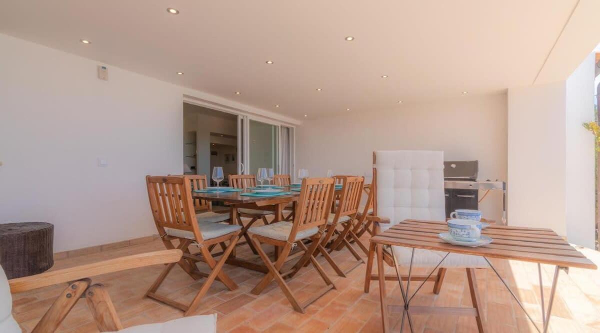 Villa Prado - Beautiful Beachfront Villa Albufeira Dış mekan fotoğraf