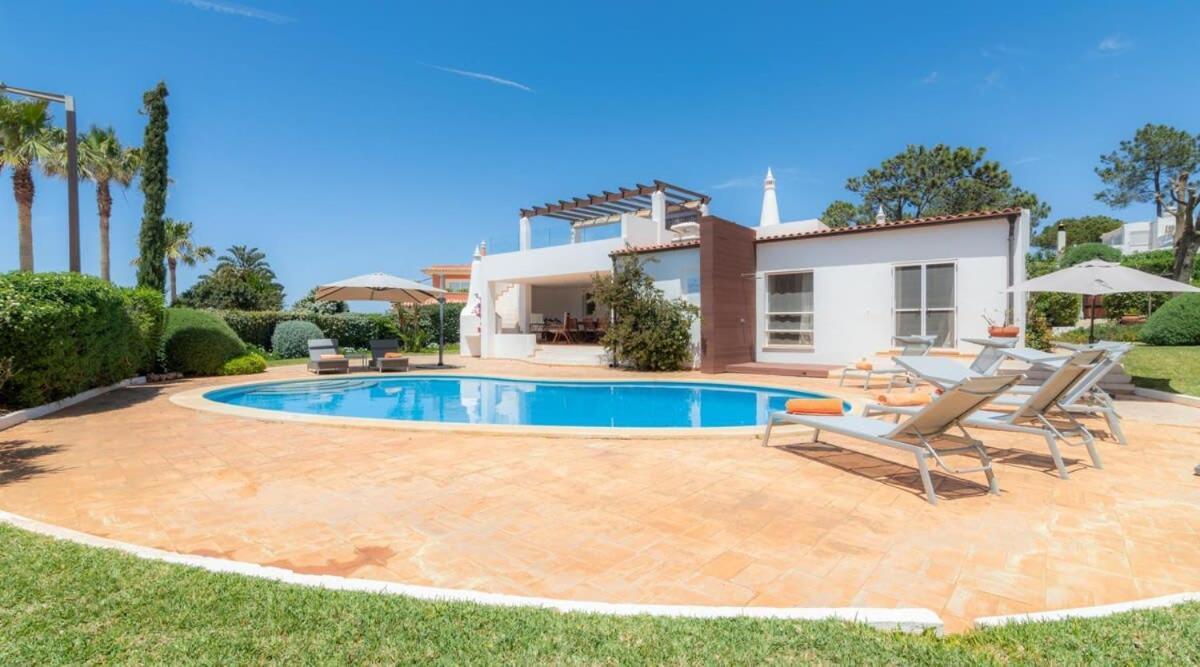 Villa Prado - Beautiful Beachfront Villa Albufeira Dış mekan fotoğraf